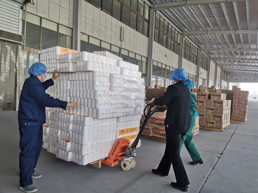 丽星公司为员工发福利