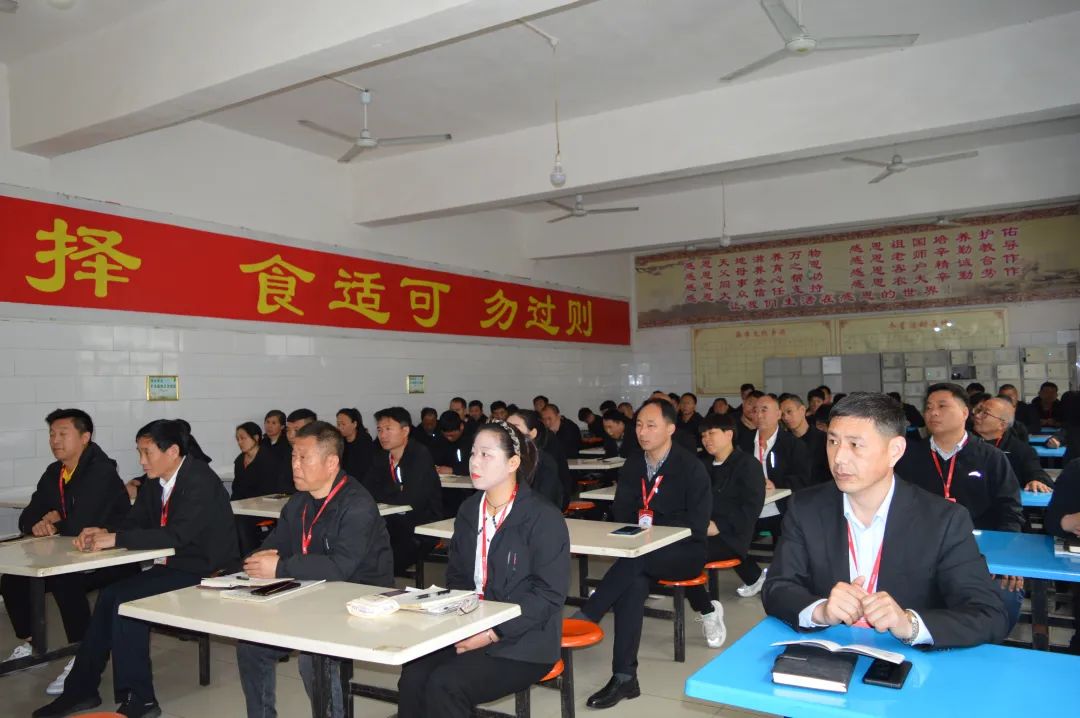 弘扬国学文化，传承国学精髓