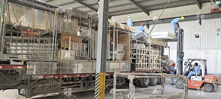 丽星发往陕西宝鸡的一车粉丝烘干线已经抵达