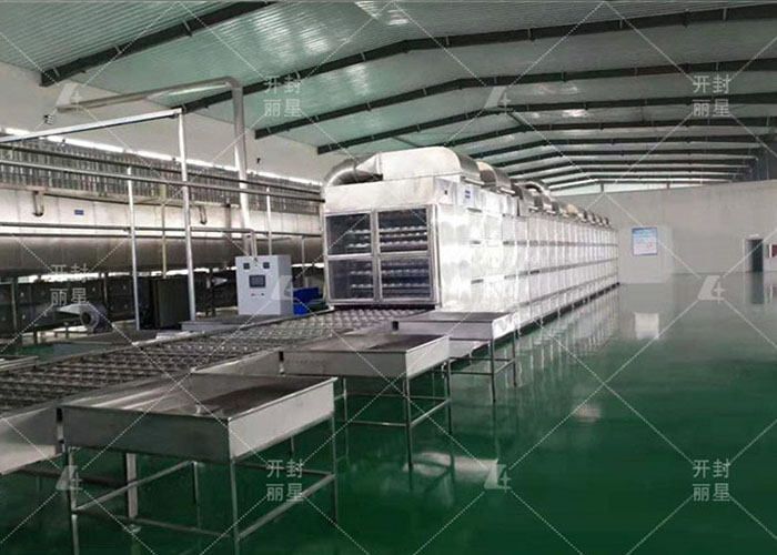 大型方便粉丝加工厂应如何选择自动化生产线？